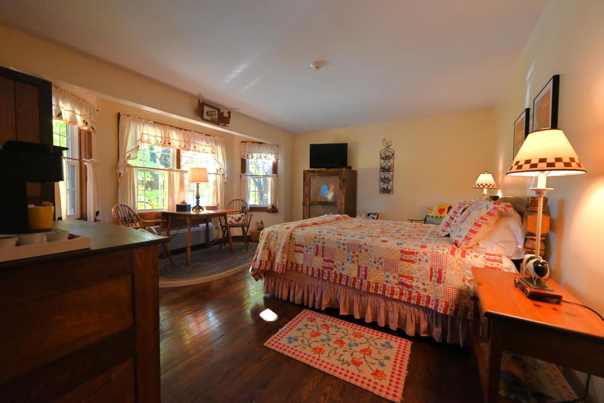 La Perla Restaurant & Country Inn Averill Park Bagian luar foto