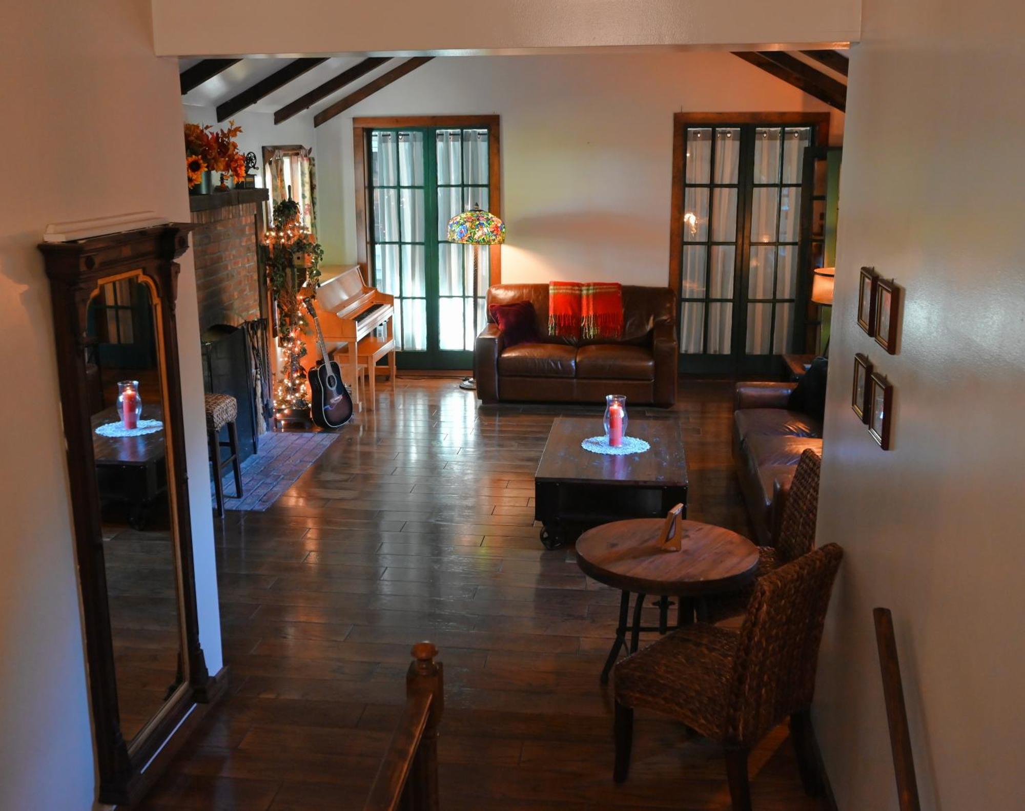 La Perla Restaurant & Country Inn Averill Park Bagian luar foto