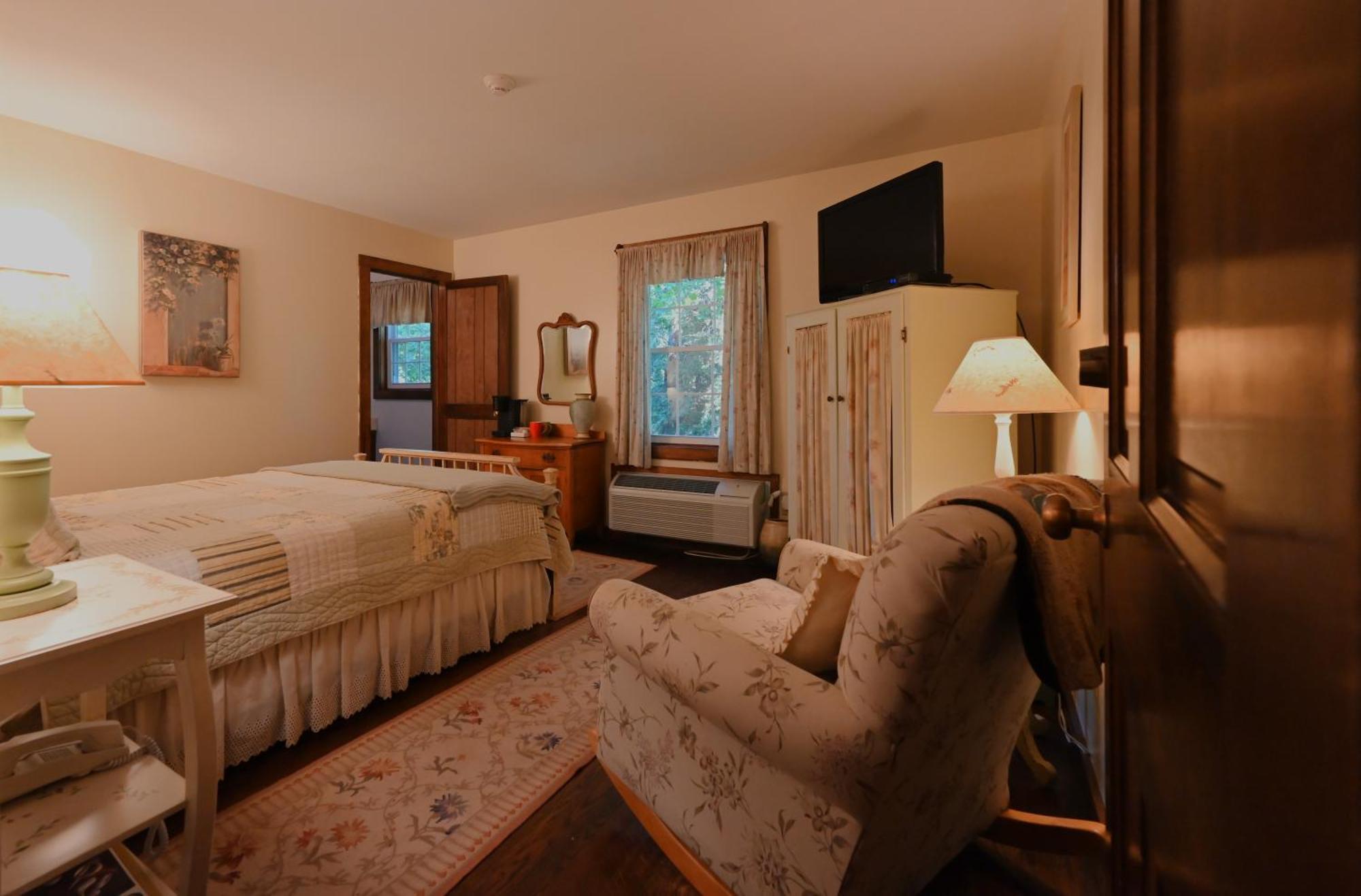 La Perla Restaurant & Country Inn Averill Park Bagian luar foto