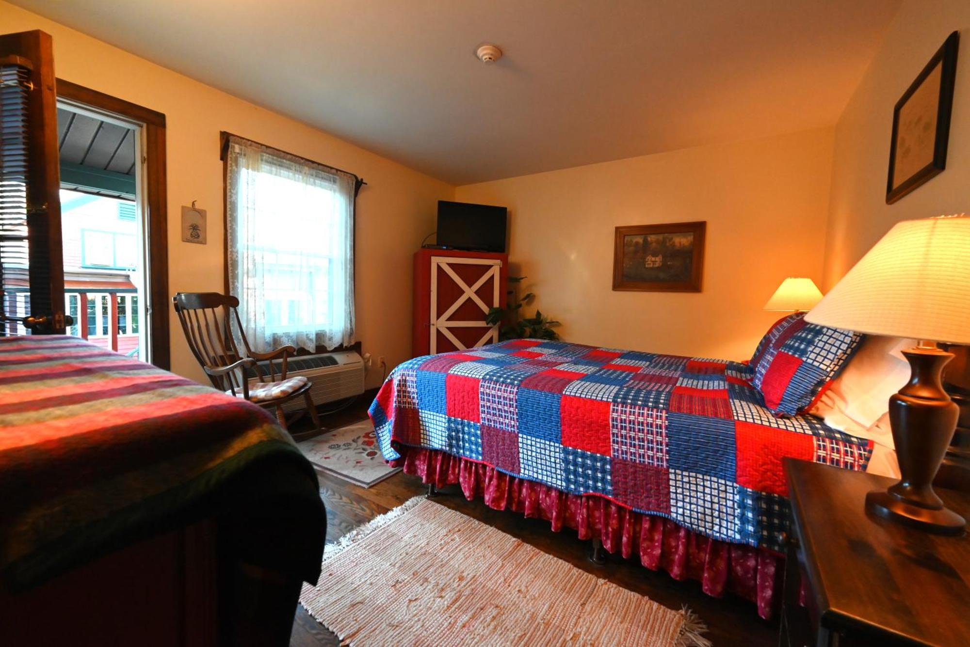 La Perla Restaurant & Country Inn Averill Park Bagian luar foto